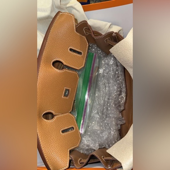 Hermes Birkin 30 Togo Gold GHW - Picture 7 of 8